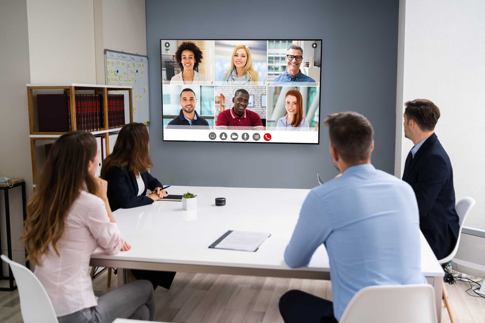 team zoom meeting, midfield, gray